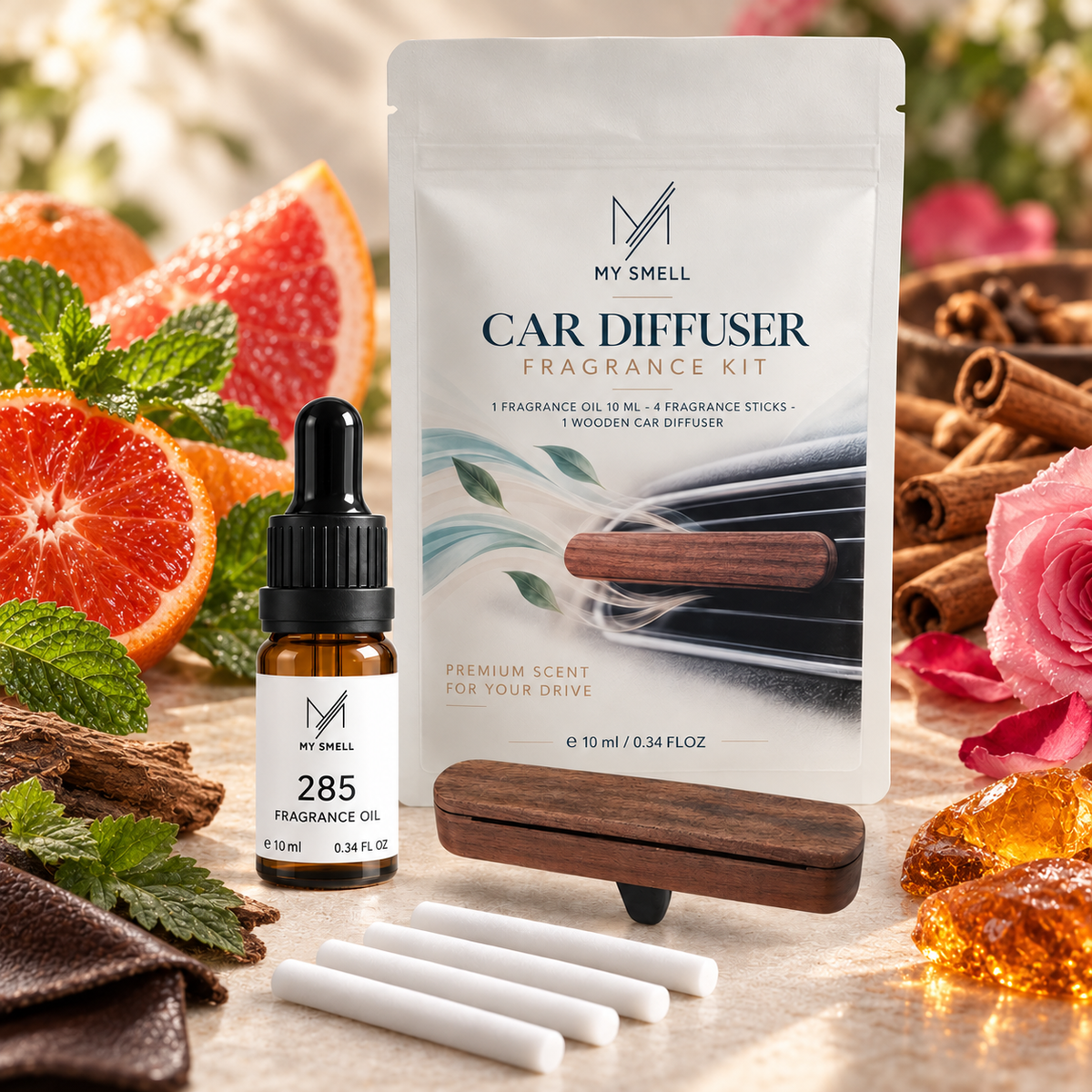 MY SMELL 285 – zestaw zapachowy do samochodu: olejek 10 ml, drewniany dyfuzor i cztery wkłady bawełniane, otoczenie nawiązujące do nut głowy, serca i bazy